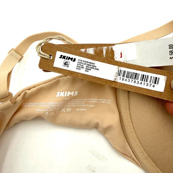 Skims Fits Everybody Push-Up Demi Bra Sand NWT Size 32A - Picture 4 of 4